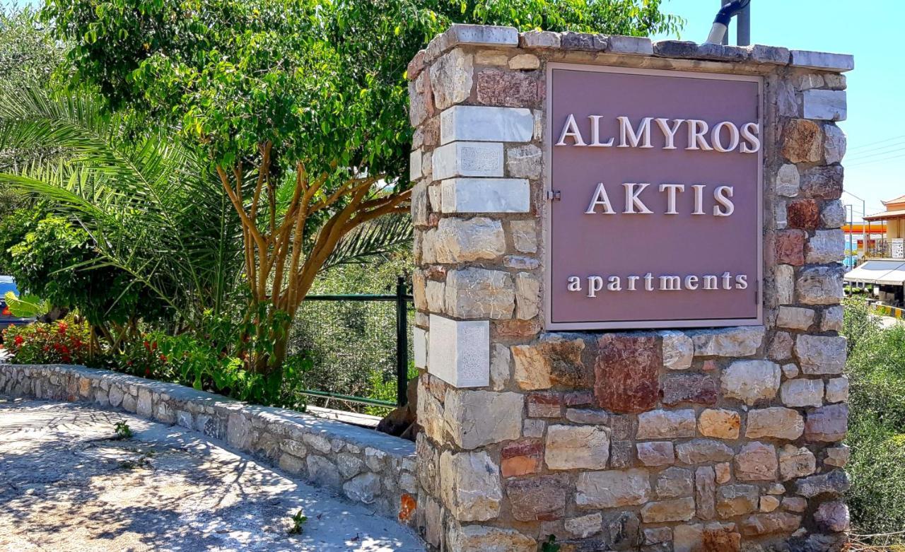 Almyros Aktis Private Garden Apartment Kalamáta Buitenkant foto